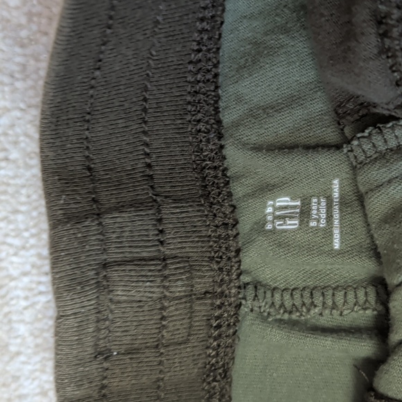 GAP Kids Pattern Shorts Bundle - Picture 3 of 12